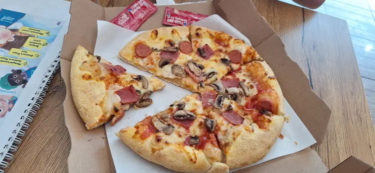 Domino's Pizza 10