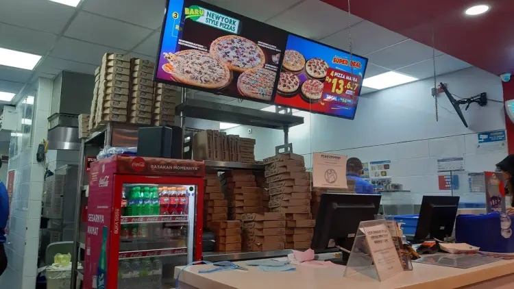 Domino's Pizza 6