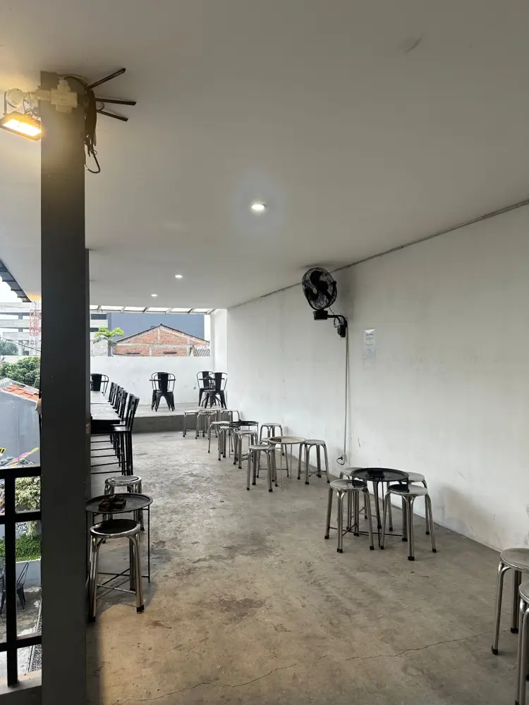 Weside Coffee and Space 8