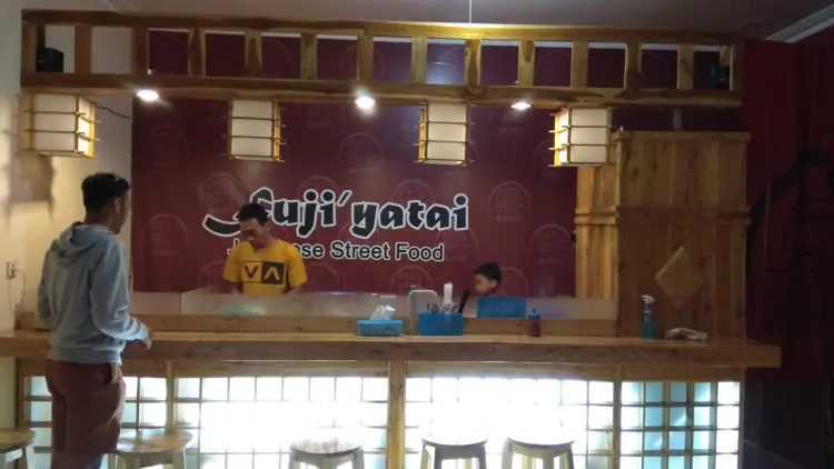 Fujiyatai Japanese Street Food Sushi 4