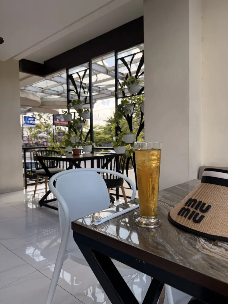 Brewu Coffee & Pastry 2