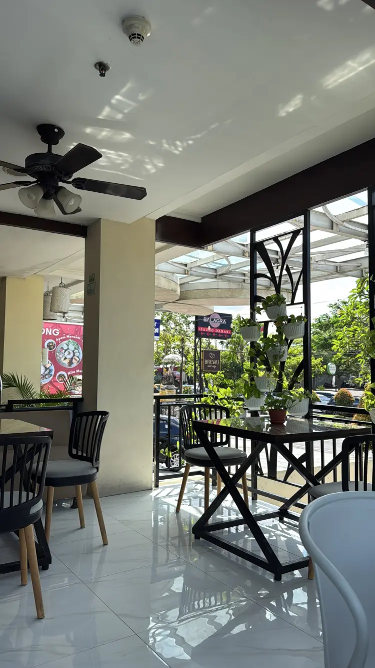 Brewu Coffee & Pastry 3