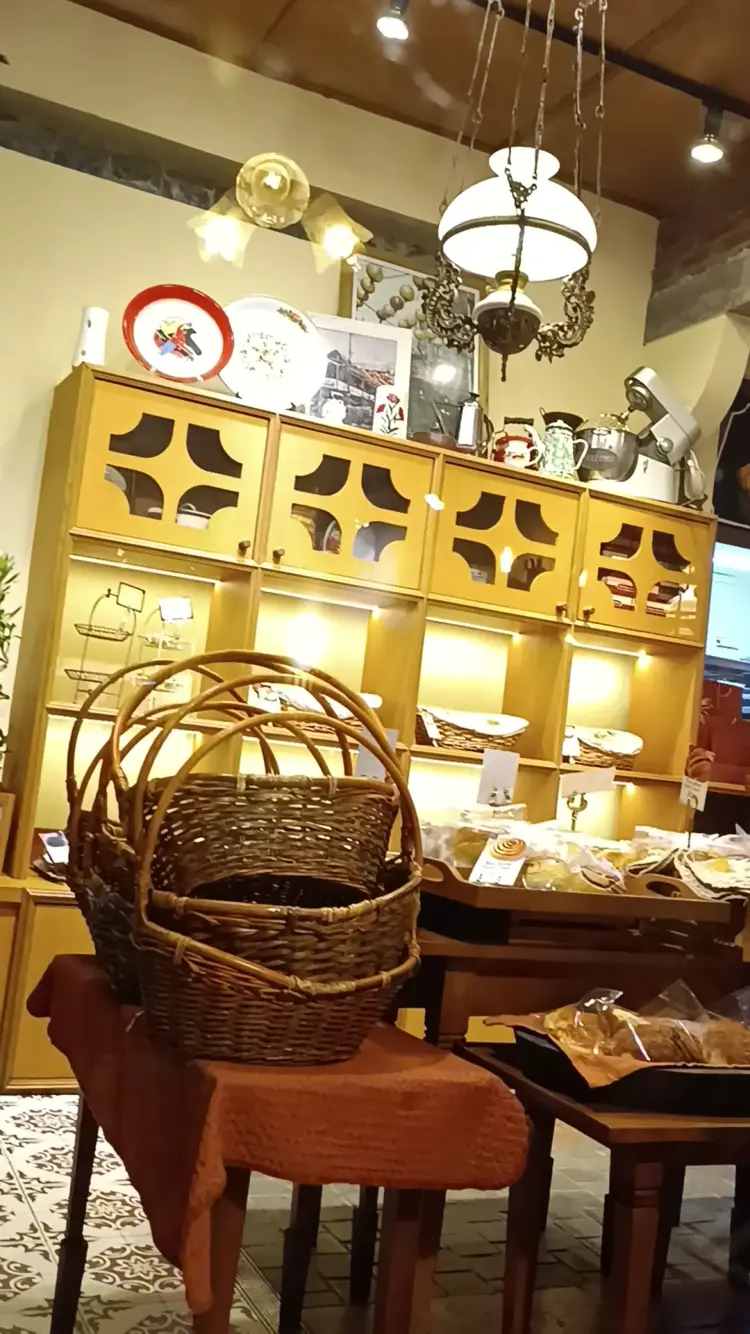 Toko Roti Aren Penumping 6