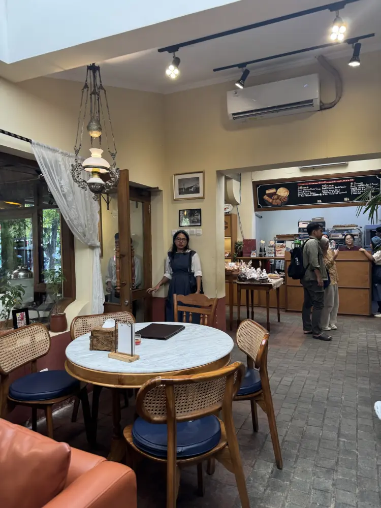 Toko Roti Aren Penumping 8