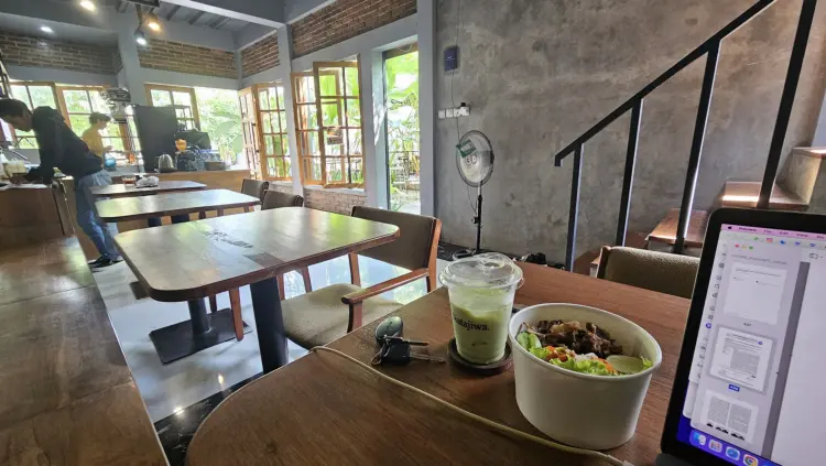 Natajiwa Space and Coffee 9