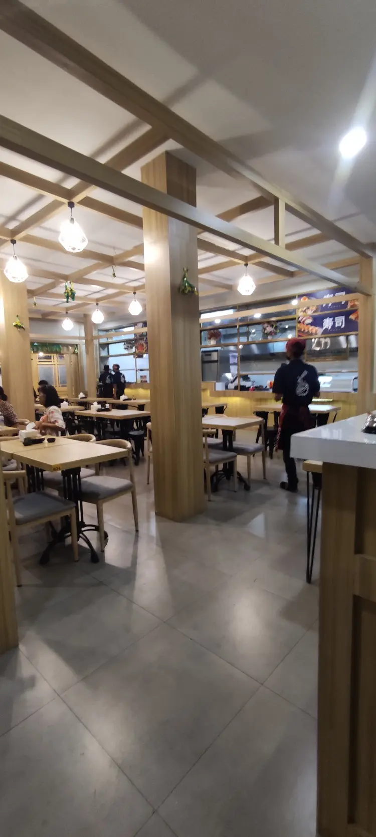 SEKAI RAMEN & SUSHI 4