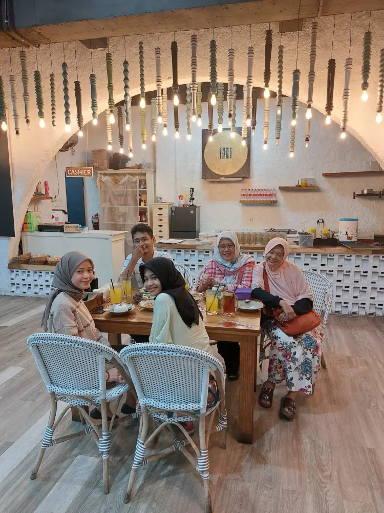 WARUNG IGA CAK ERWAN - COLOMADU 7