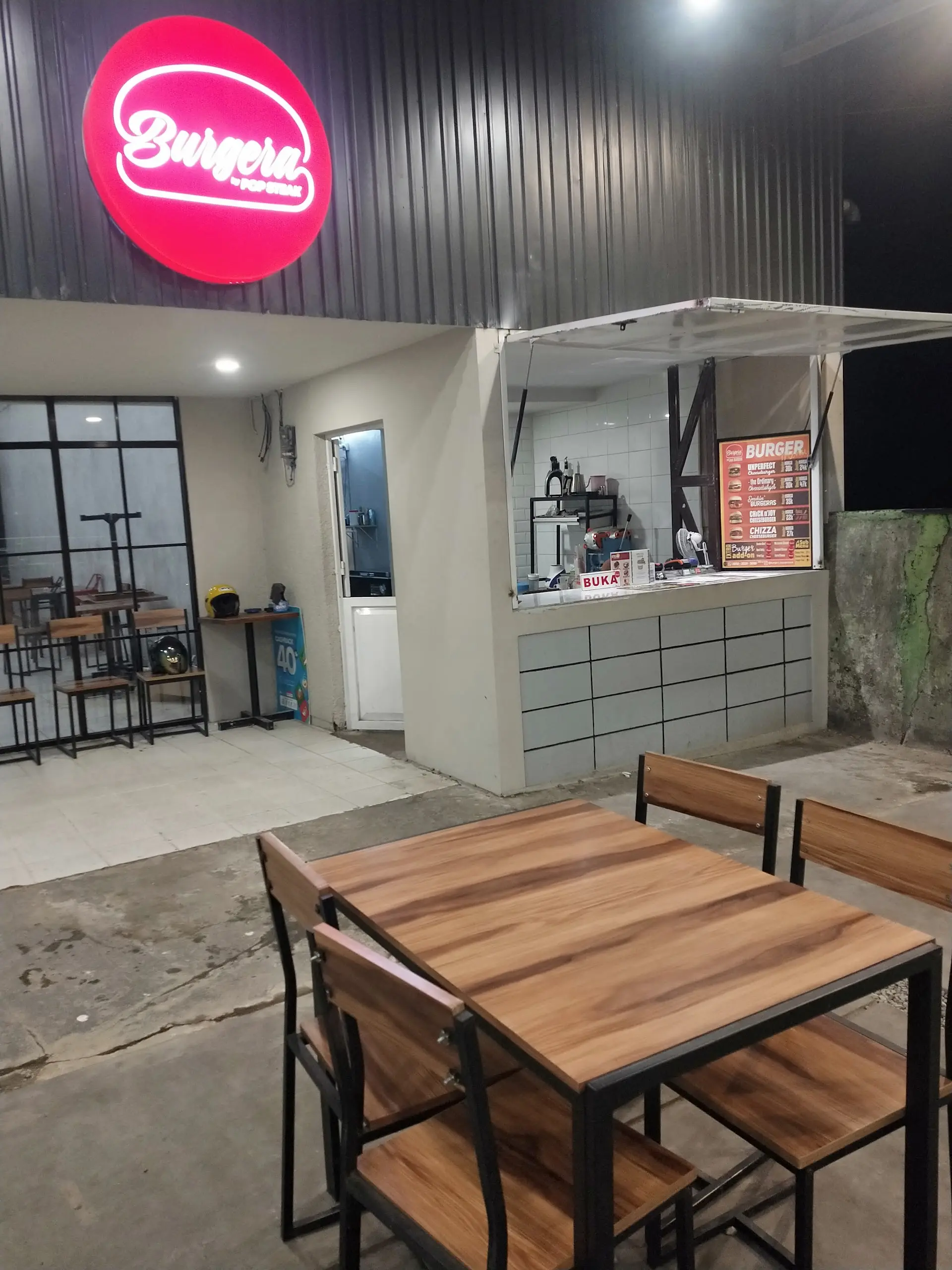 Burger 40k rasanya Mantap, franchise lewat! Tapi tempatnya… Anjay… 5