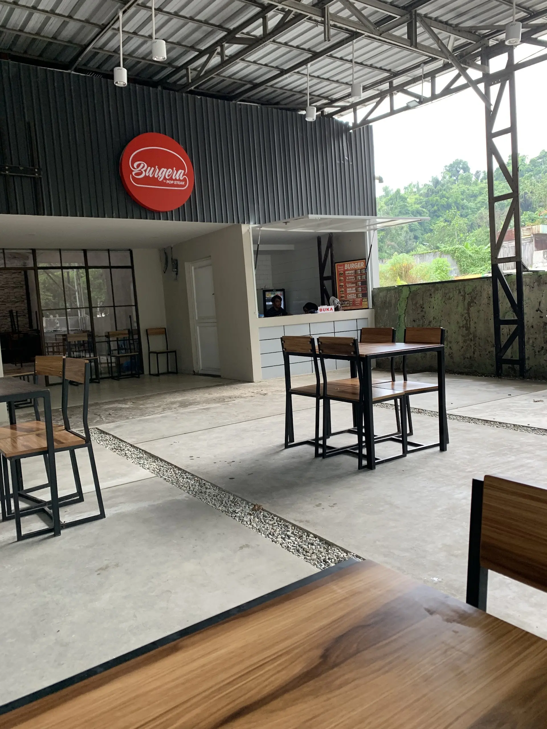 Burger 40k rasanya Mantap, franchise lewat! Tapi tempatnya… Anjay… 2