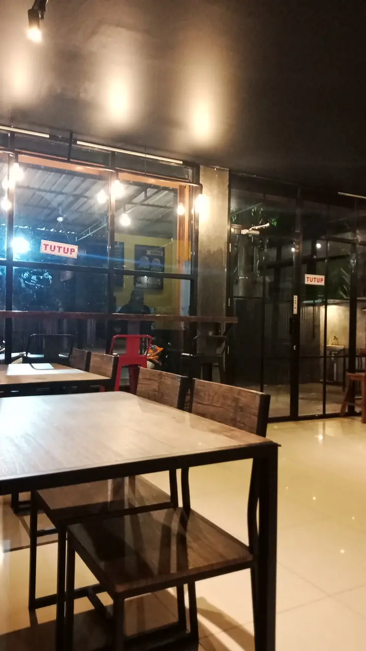 Burger 40k rasanya Mantap, franchise lewat! Tapi tempatnya… Anjay… 6