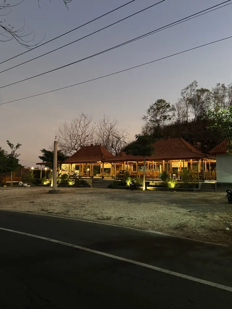Rumah makan timbul lestari 1