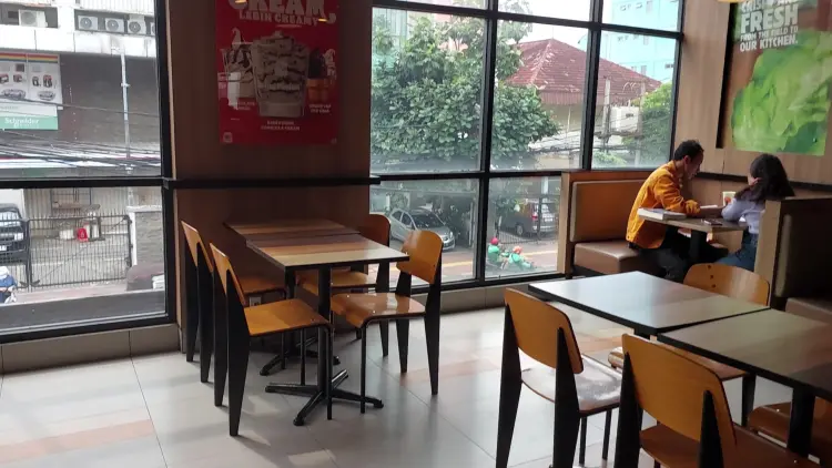 Burger King Salemba 3