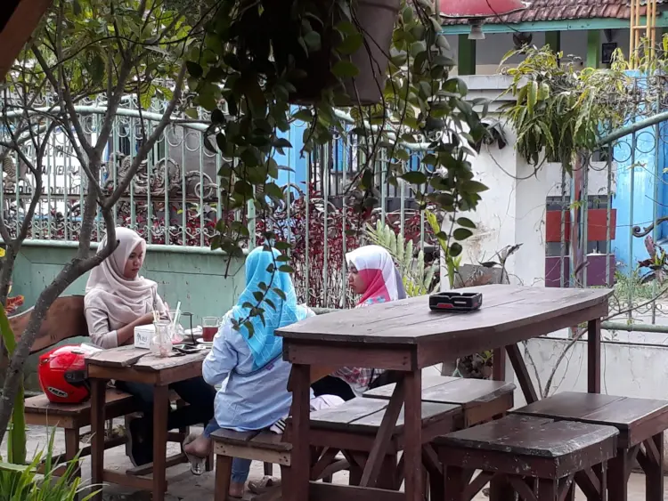 SAM HUGET Coffee Omahan 5