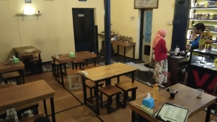 Mojopahit angkringan & coffee 2