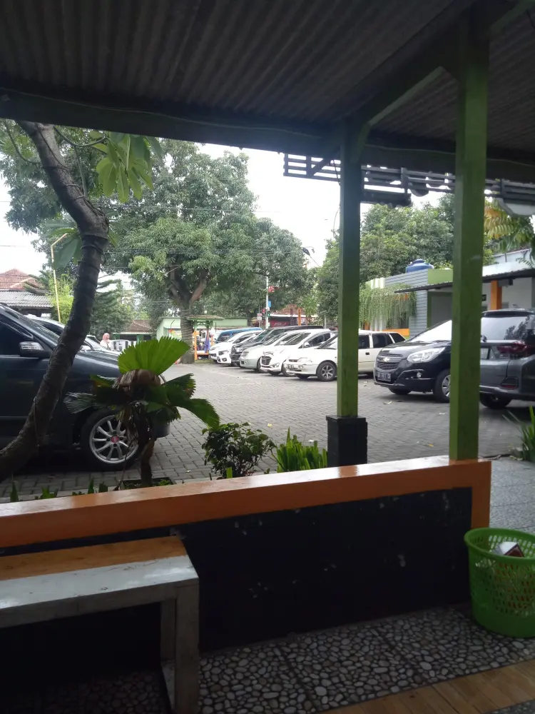 Warung Penyet Rejosari 4