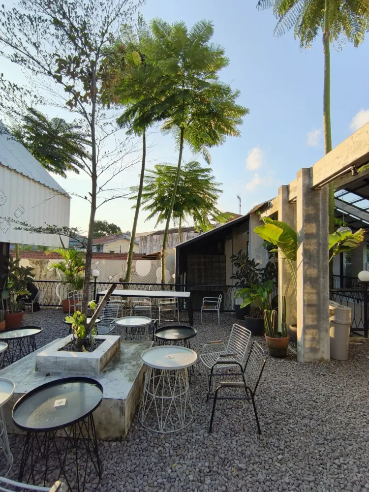 Kopi Nako Semarang Tembalang 8