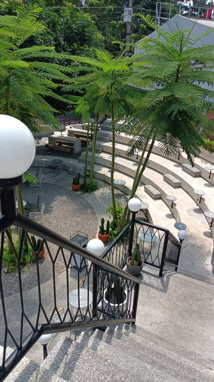 Kopi Nako Semarang Tembalang 9