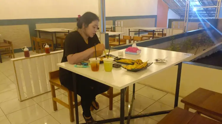 Kakatsu Cafe & Resto 5