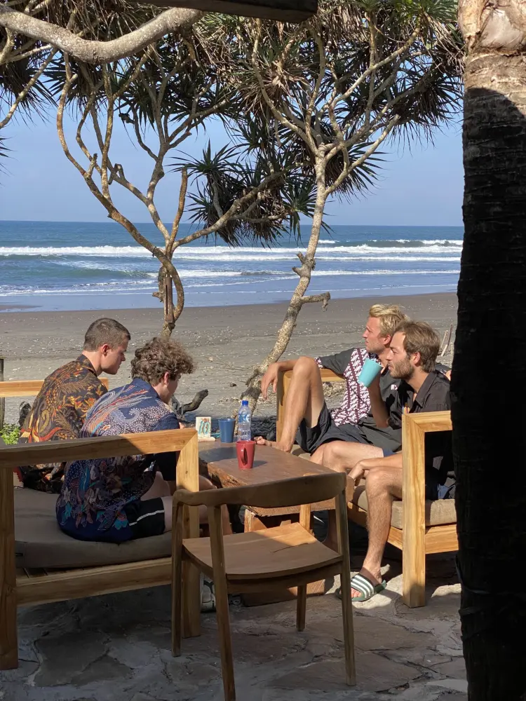 The Holy Tree Kitchen, Coffee & Surfshop 7