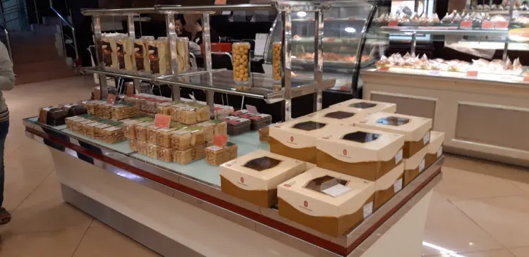 Holland Bakery Kertajaya 3