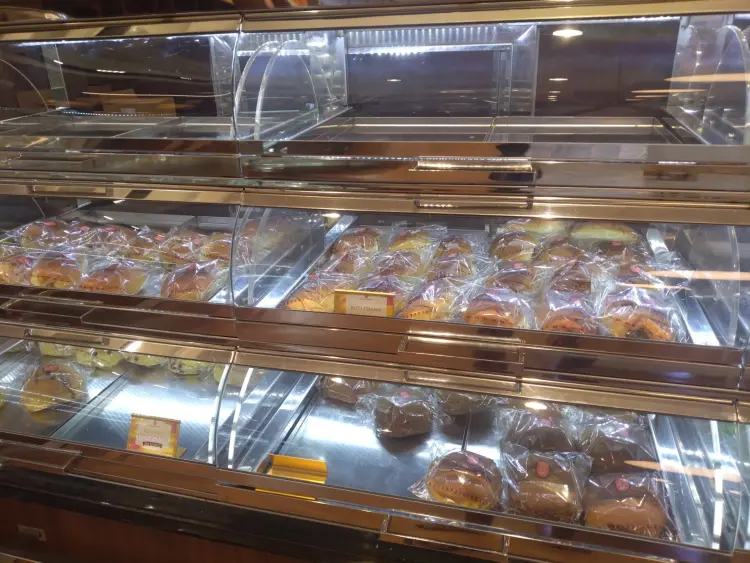 Holland Bakery Kertajaya 7