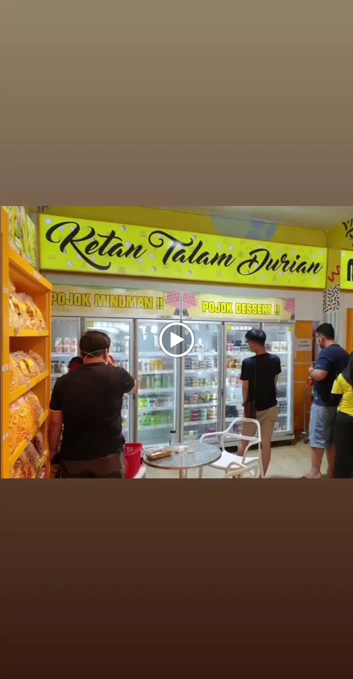 Pusat oleh oleh Nadhira Napoleon sudirman 1