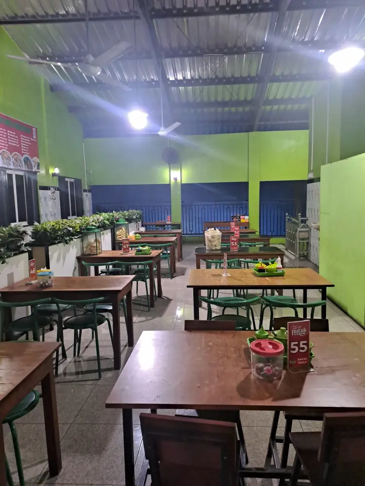 Bakso dan Mie Ayam Idola 8