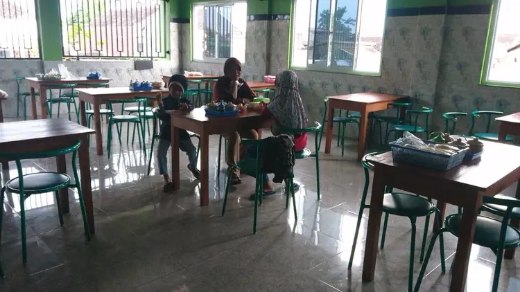 Bakso dan Mie Ayam Idola 6