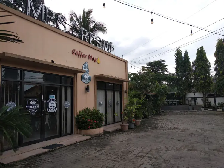 AWEH TWO FUTSAL CAFE 1