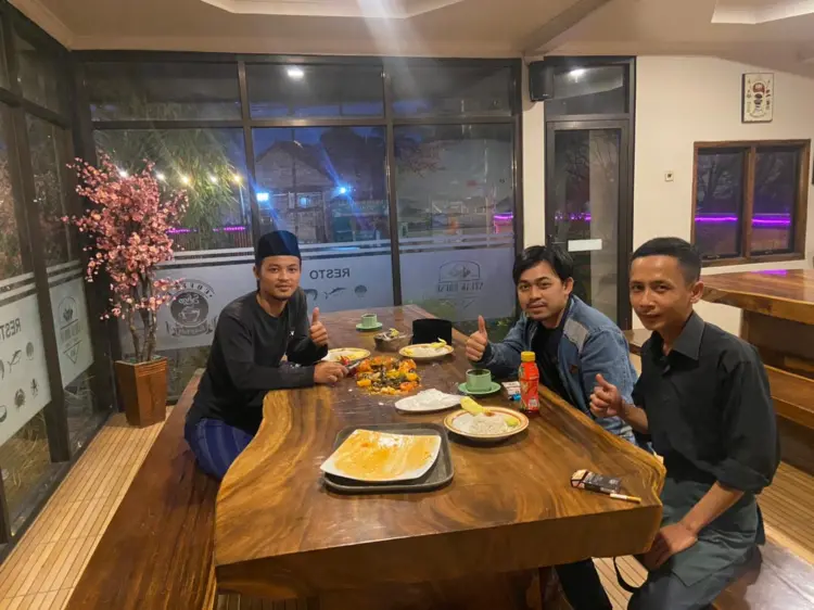 AWEH TWO FUTSAL CAFE 9