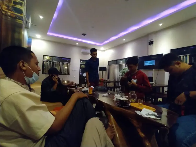 AWEH TWO FUTSAL CAFE 7