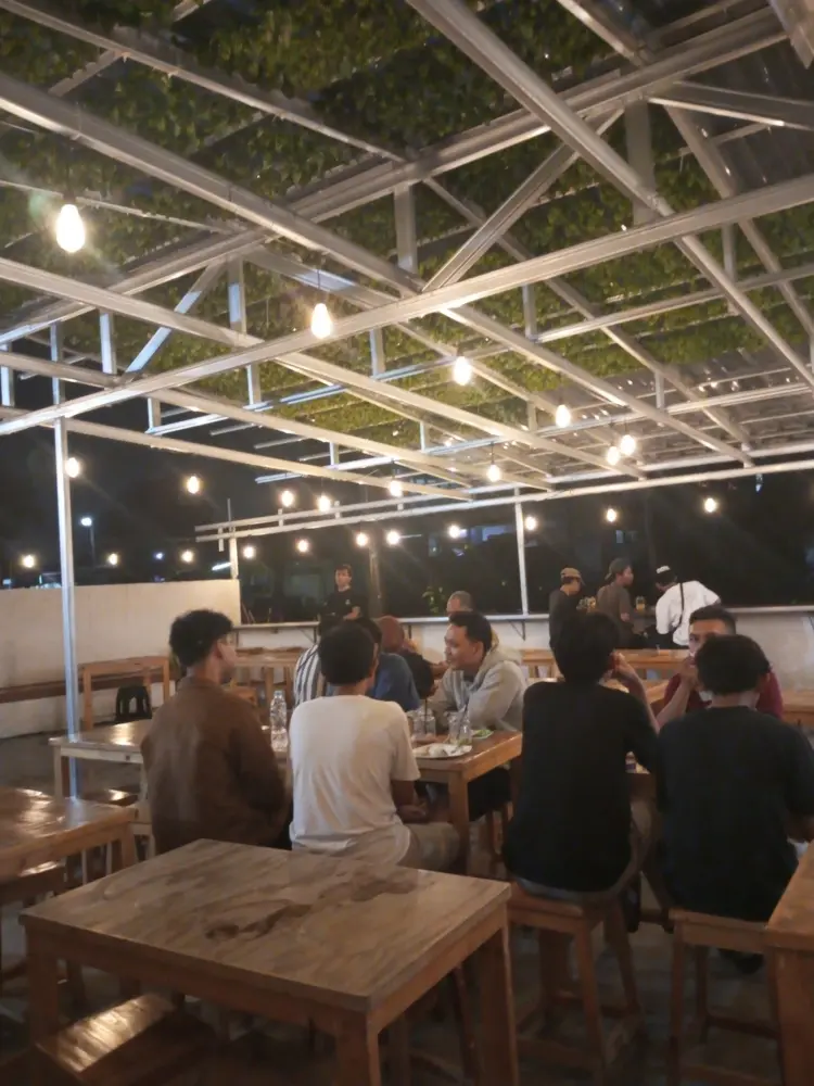 Kopi Rel Coffee House 2