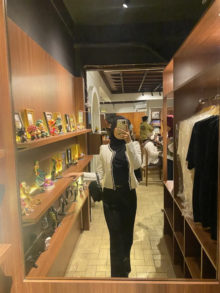 Nagara Cafe & Eatery 4