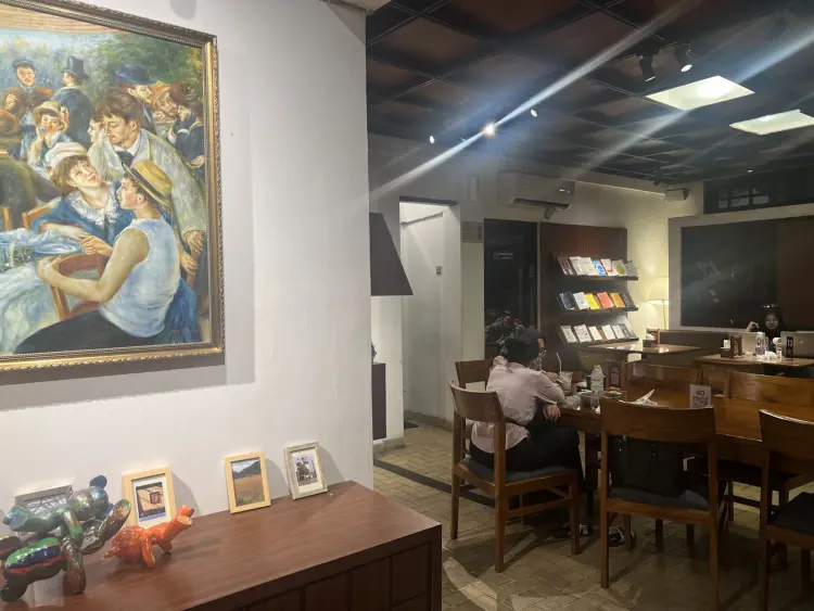 Nagara Cafe & Eatery 7