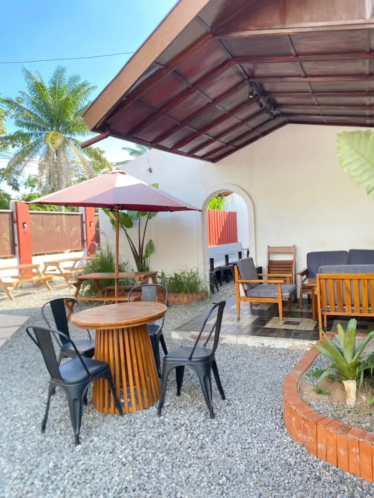 Nagara Cafe & Eatery 3