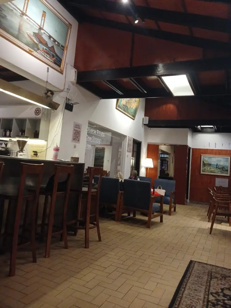 Nagara Cafe & Eatery 8