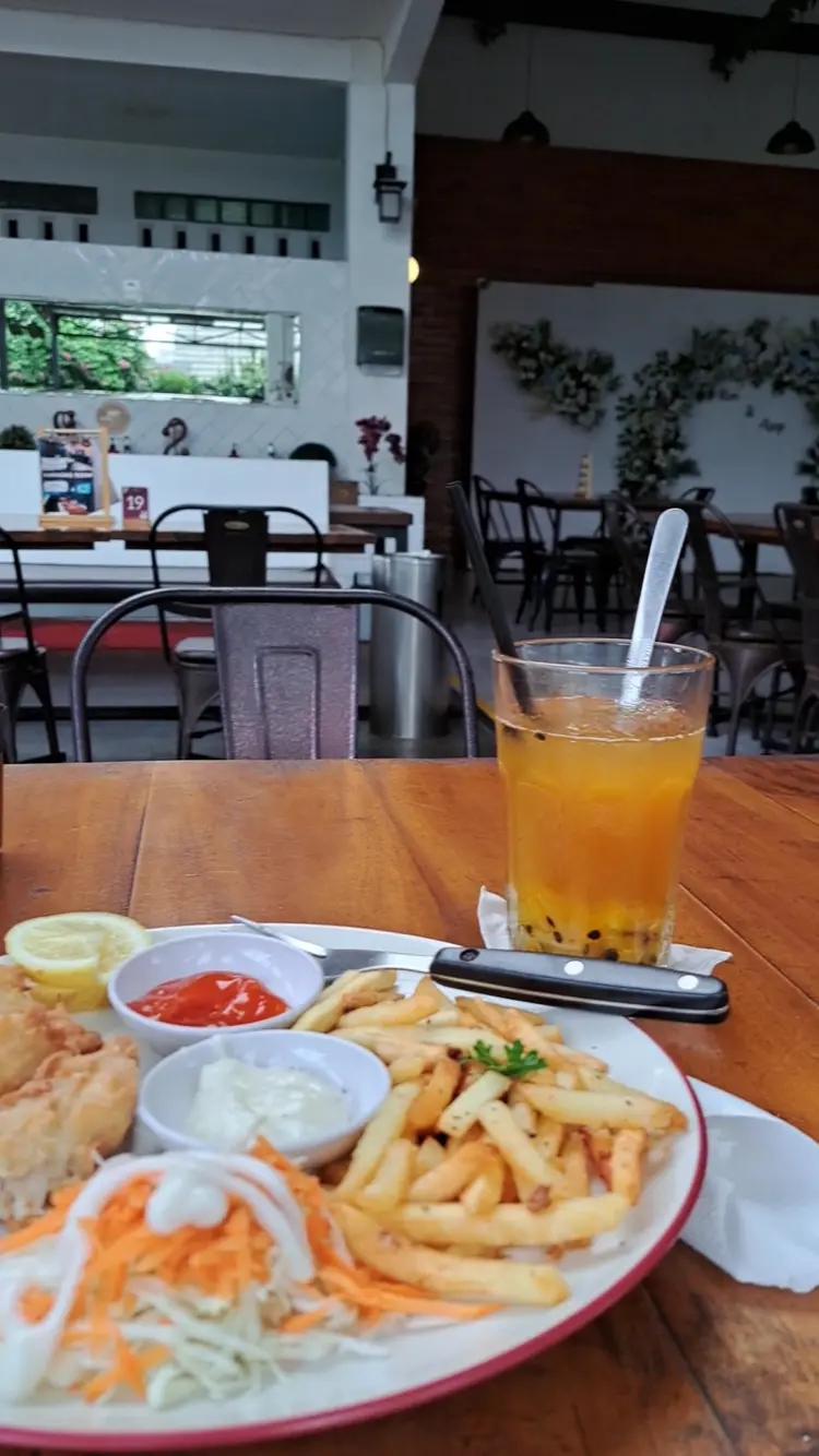 Piro Restaurant & Function Hall - Pamulang 10