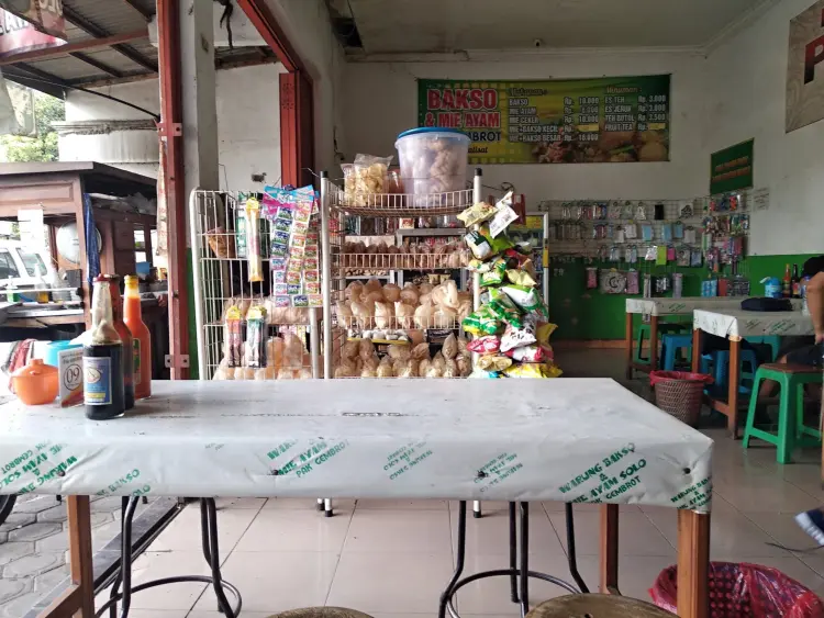 Bakso & Mie Ayam Pak Gembrot Cabang Kalisat 4