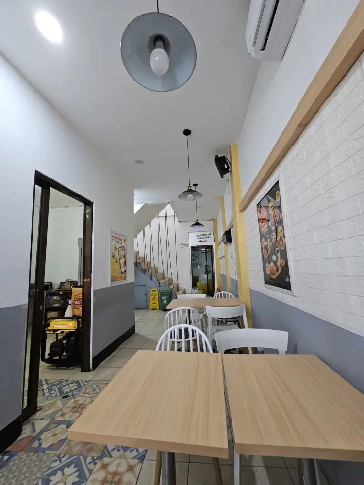 HokBen Kitchen Seturan 6