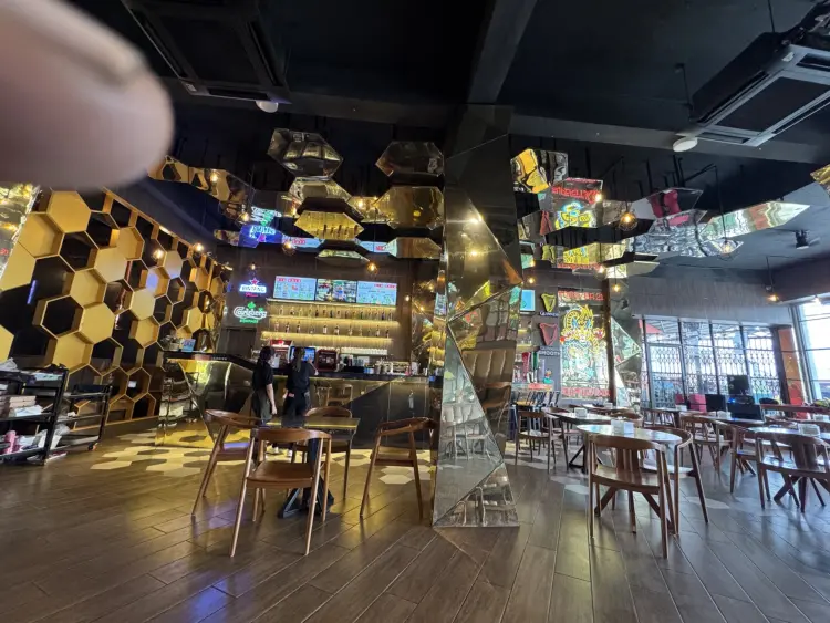 Super 21 Resto & Cafe 1