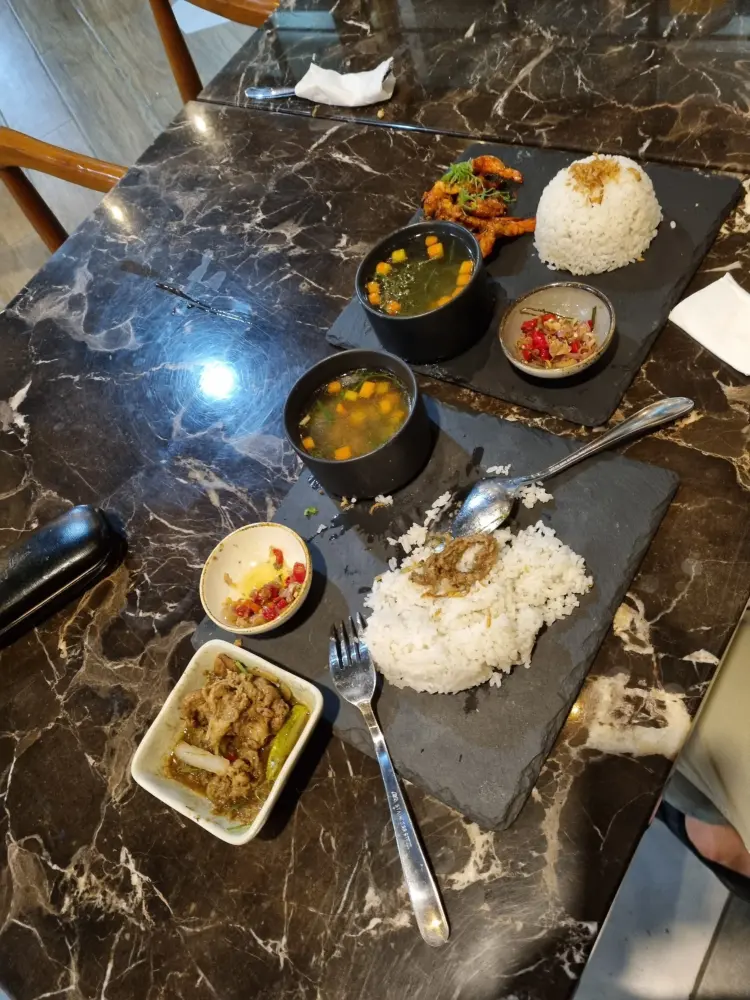 Super 21 Resto & Cafe 5