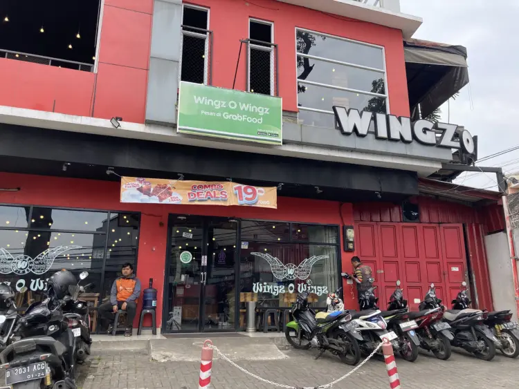 Wingz O Wingz Cihampelas 1