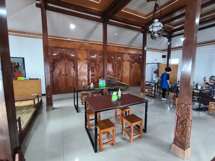 warung soto sewu Tawangmangu 1