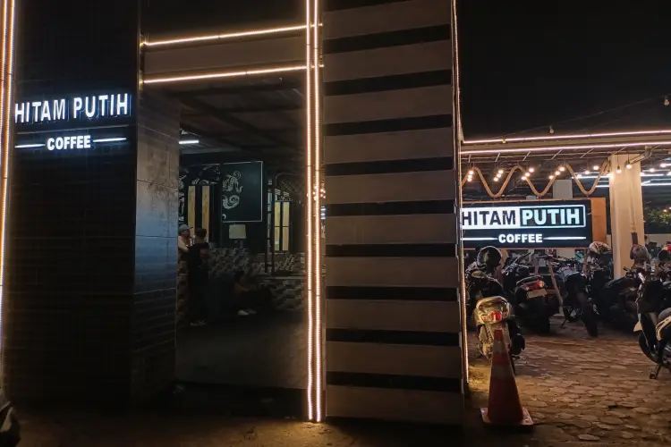 Coffee Hitam Putih 1