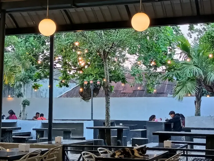 Coffee Hitam Putih 3