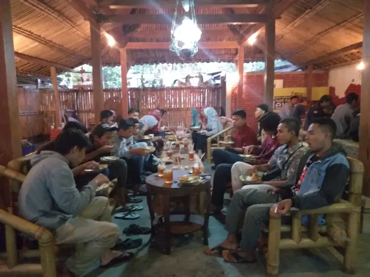 Kedai Iwak Kalen Dewahoya 10