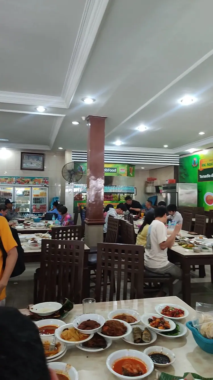 Rumah Makan Kapau HJ. Uni Emi 10