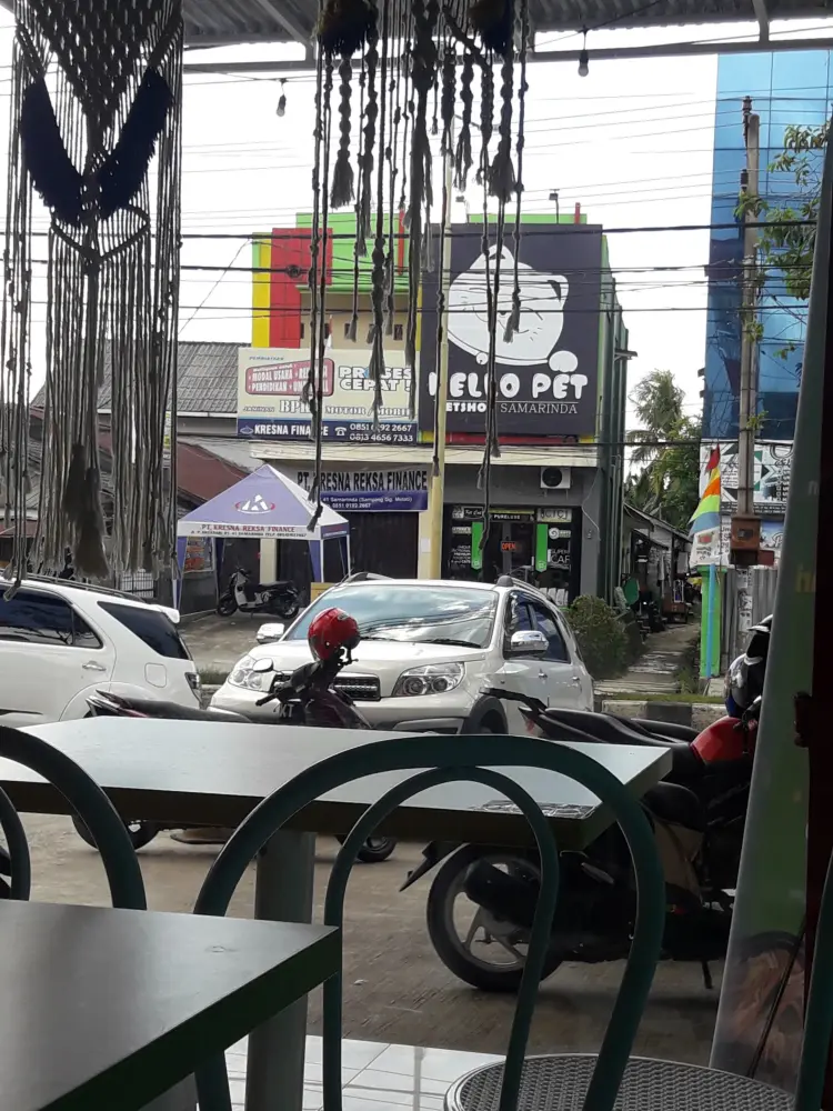 Frozento Cafe Samarinda 8