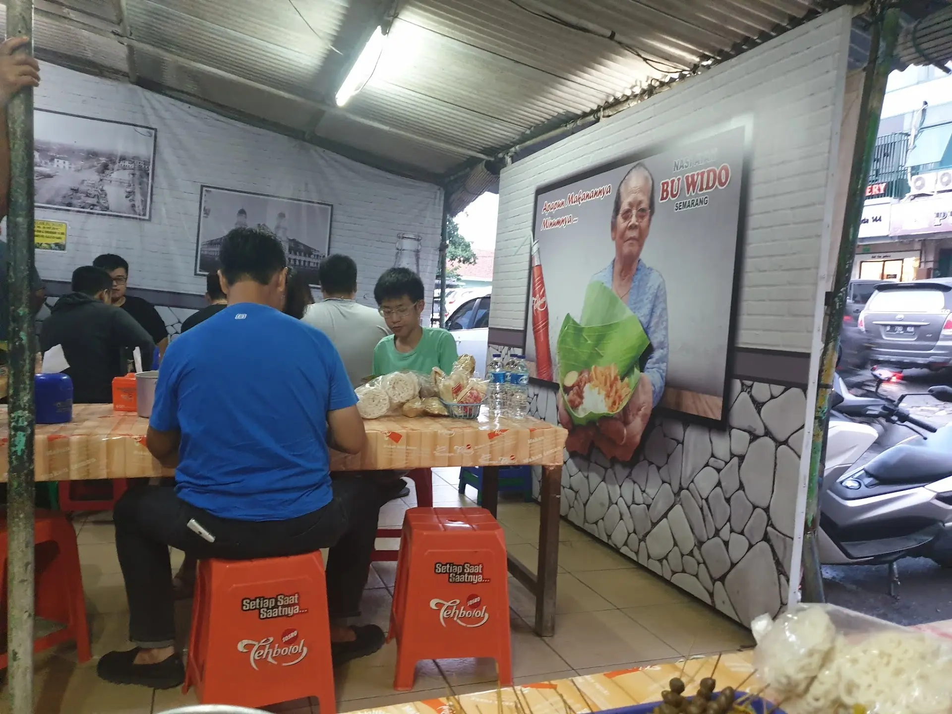 就这?三宝垄排队到马路上的神店,环境热到爆炸,值吗? 3