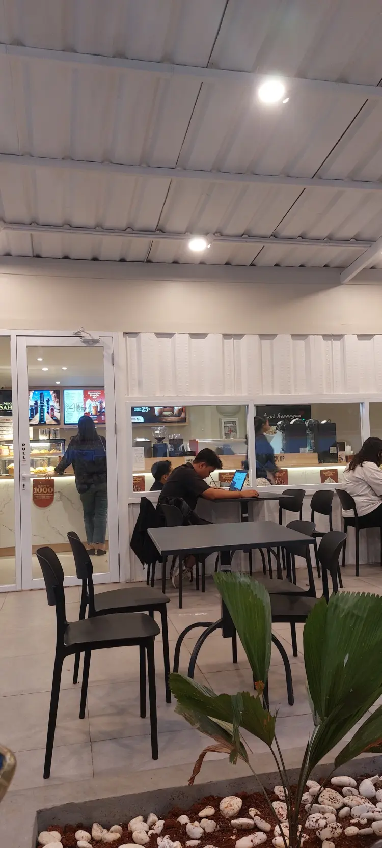 Kopi Kenangan - Urban Hub Palmerah 7